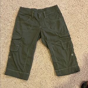 Kuhl Women's capris  - Olive Green